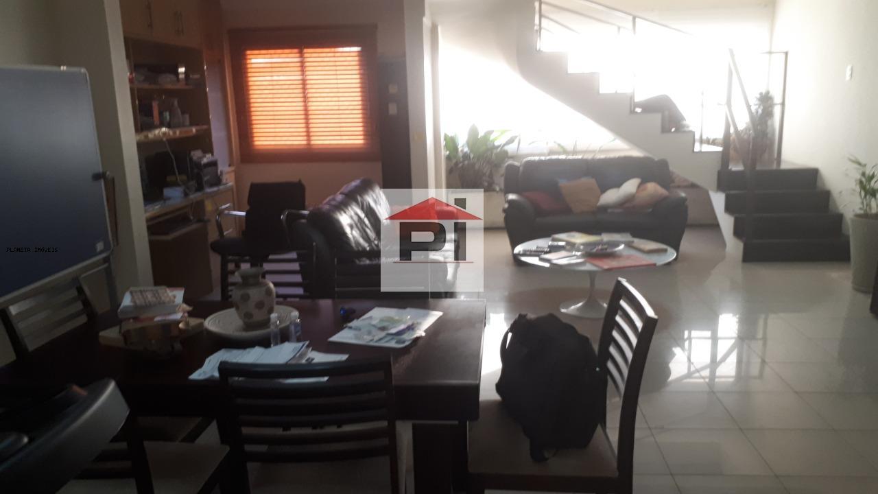 Cobertura, 3 quartos, 235 m² - Foto 2