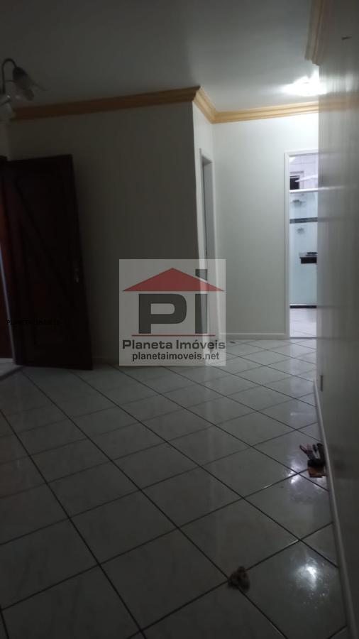 Apartamento à venda com 2 quartos, 72m² - Foto 3