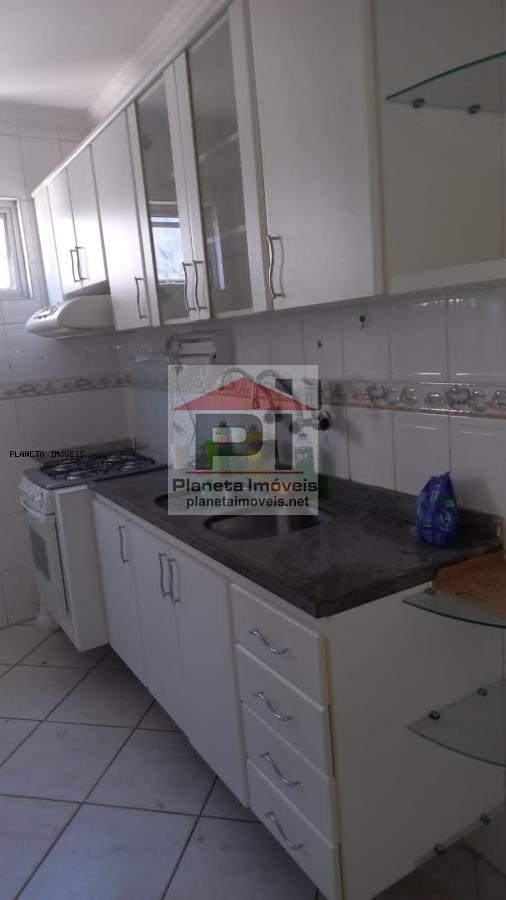 Apartamento à venda com 2 quartos, 72m² - Foto 7