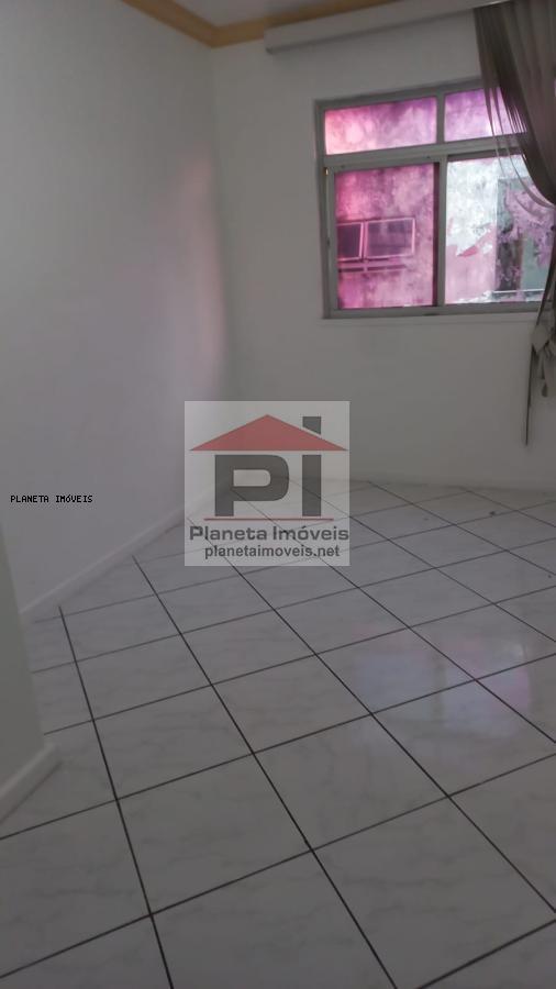 Apartamento à venda com 2 quartos, 72m² - Foto 20