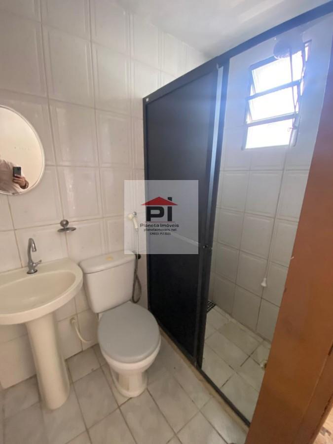 Casa para alugar com 2 quartos, 70m² - Foto 5