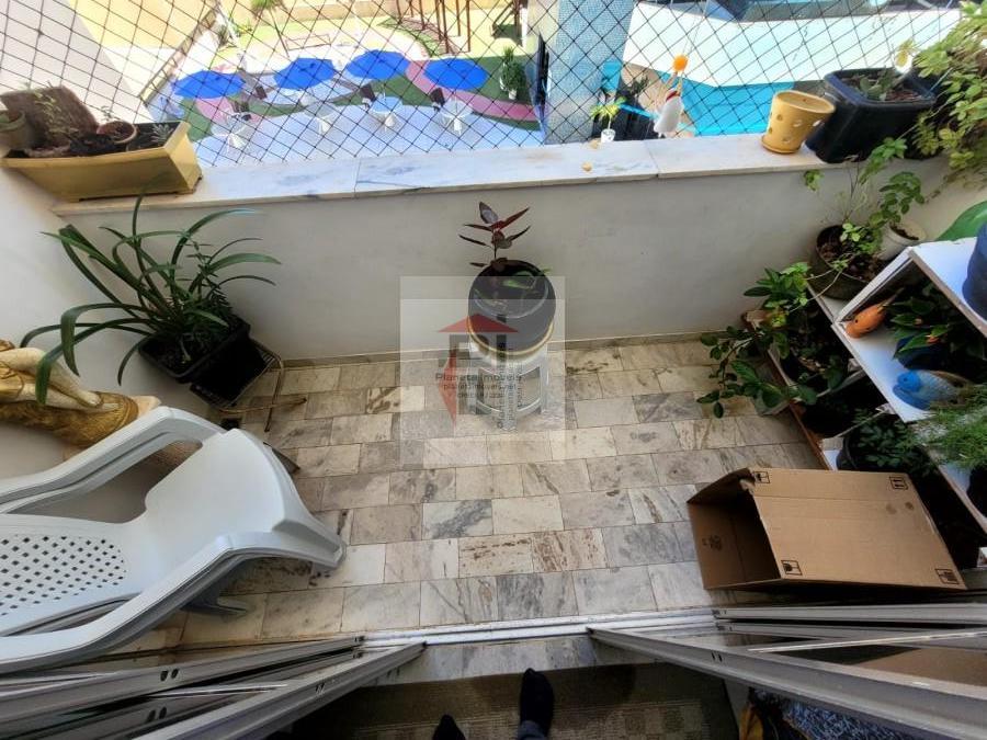 Apartamento à venda com 2 quartos, 82m² - Foto 3