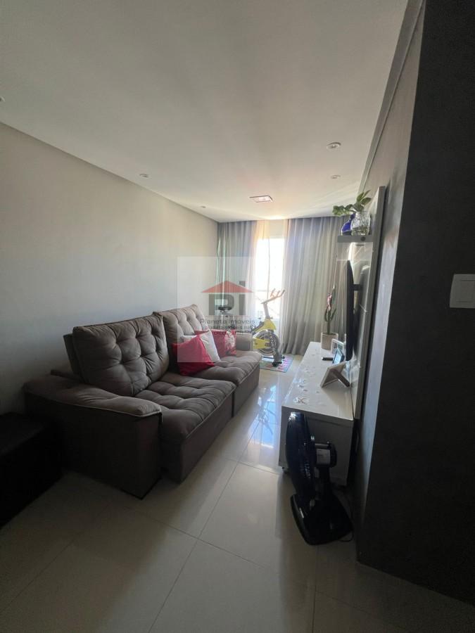 Apartamento à venda com 2 quartos, 67m² - Foto 2