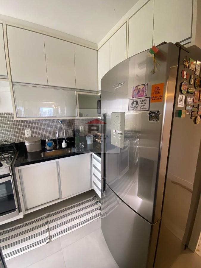 Apartamento à venda com 3 quartos, 70m² - Foto 8