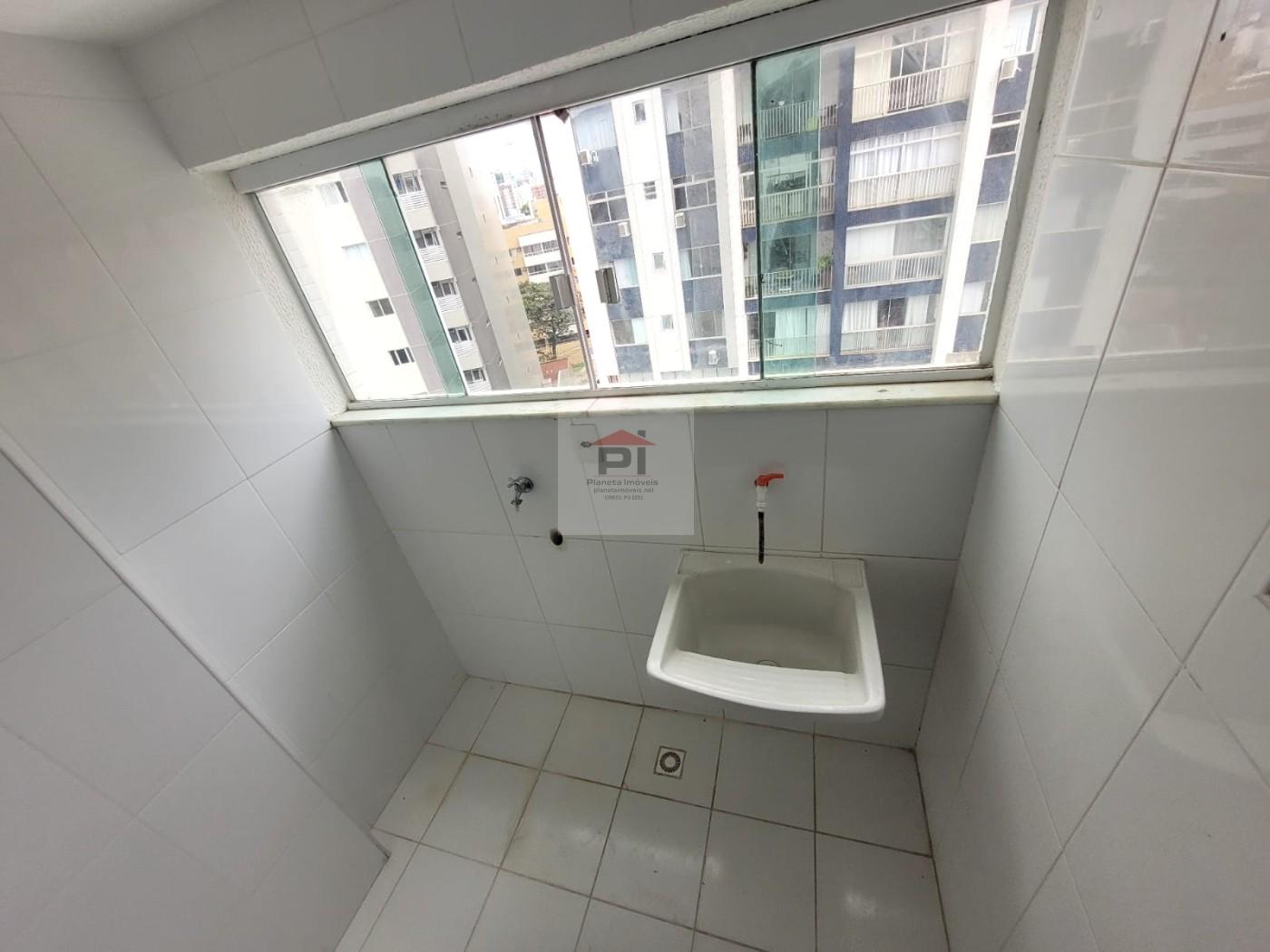 Apartamento para alugar com 2 quartos, 70m² - Foto 12