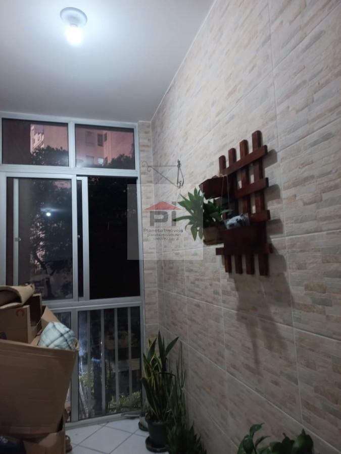 Apartamento à venda com 2 quartos, 68m² - Foto 3