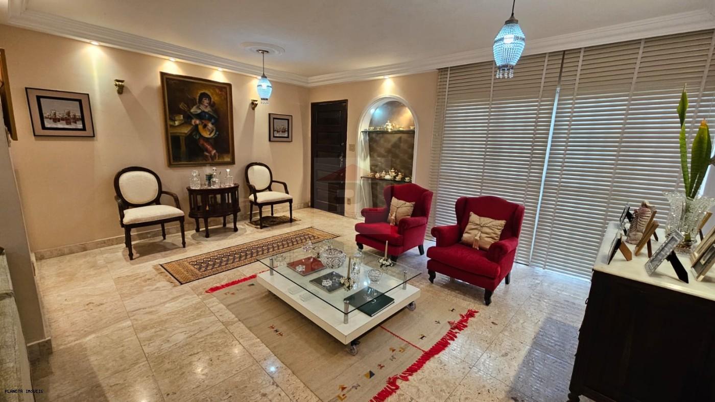 Casa, 4 quartos, 227 m² - Foto 1